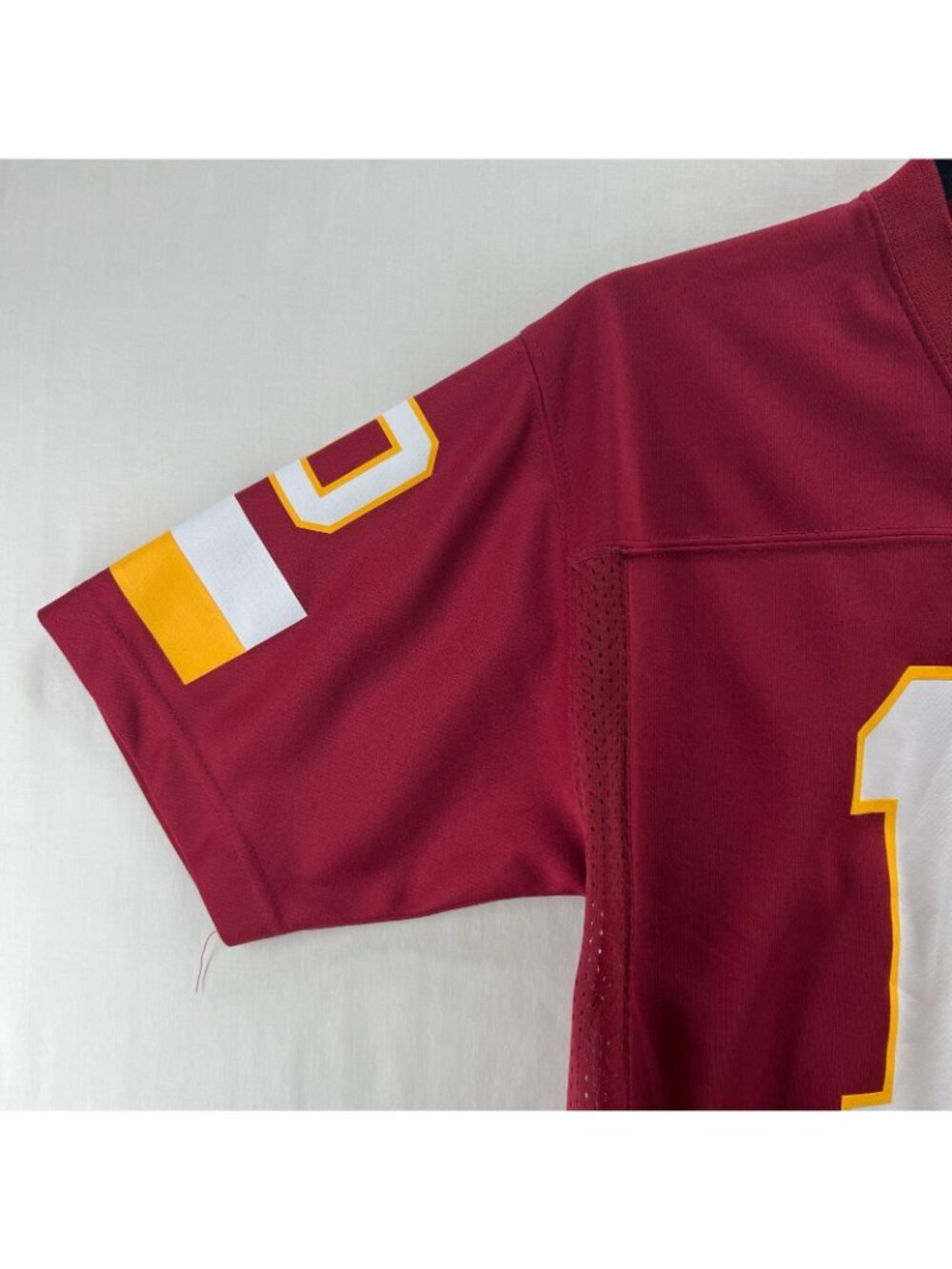 NFL Washington Redskins RG3 Jersey Youth L Griffin III 10 Football Fan Burgundy - Picture 6 of 11